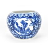 A Chinese Qing dynasty blue and white porcelain vase, Guangxu period (1871-1908), of globular form