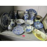 A mixed lot of ceramics to include a collection of delft ware, Sylvac vase, pottery jug, Royal