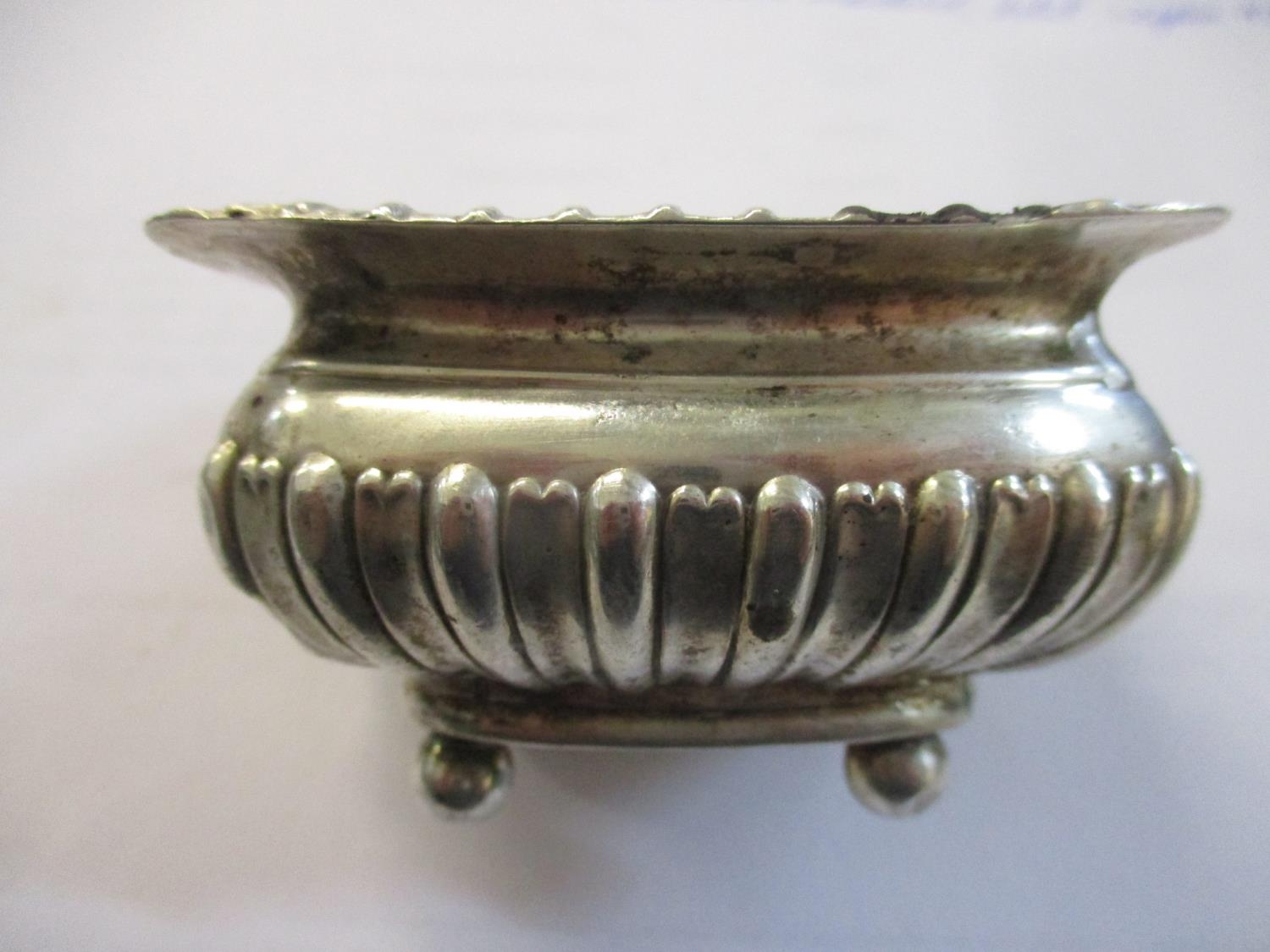 A pair of Victorian silver salts with fluted top rim and lower half of body, on ball feet, Chester - Image 2 of 5