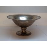 A George V D & J Wellby silver footed bowl having hammered decoration, 285g, Location: