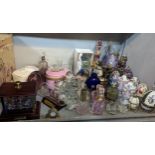 A mixed lot of decorative and collectable ceramics and glassware to include perfume bottles, ceramic