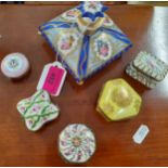 A small decorative lot of Continental ornaments to include an inkwell and five pill boxes to include