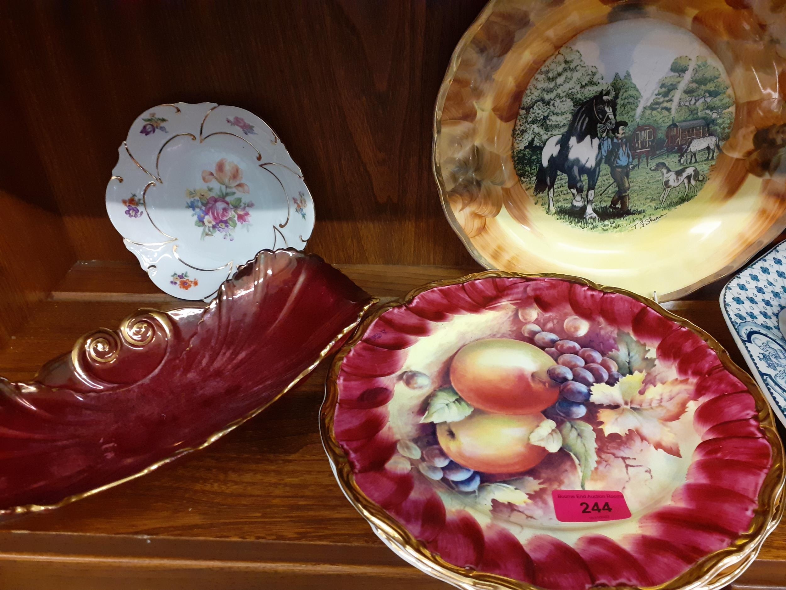 Decorative 20th century household ornaments to include two Roseberry studio hand painted fruit - Bild 2 aus 7