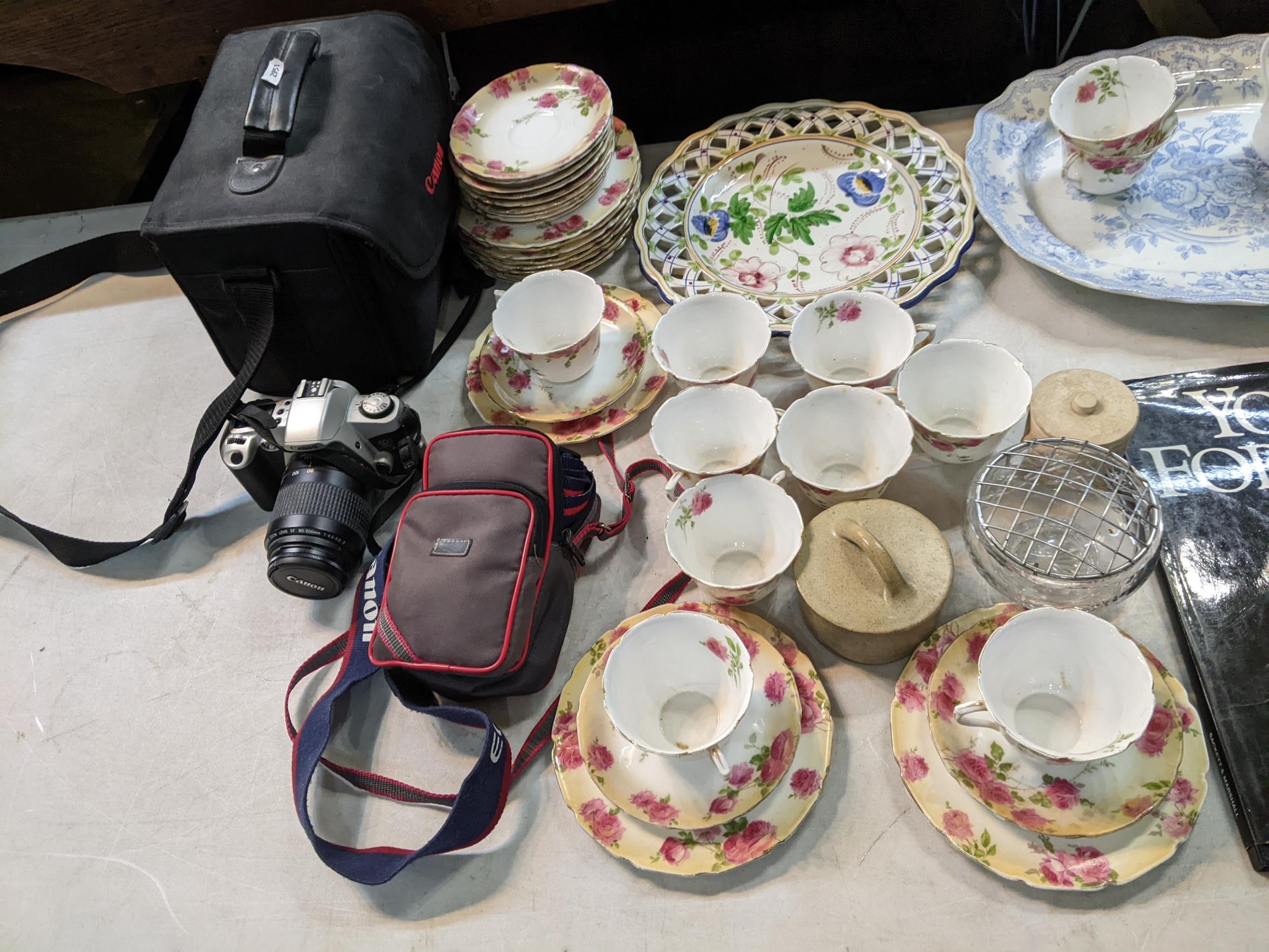 A mixed lot to include a Canon EOS 500 and accessories, Yoga for Men book and mixed china to include - Bild 3 aus 3