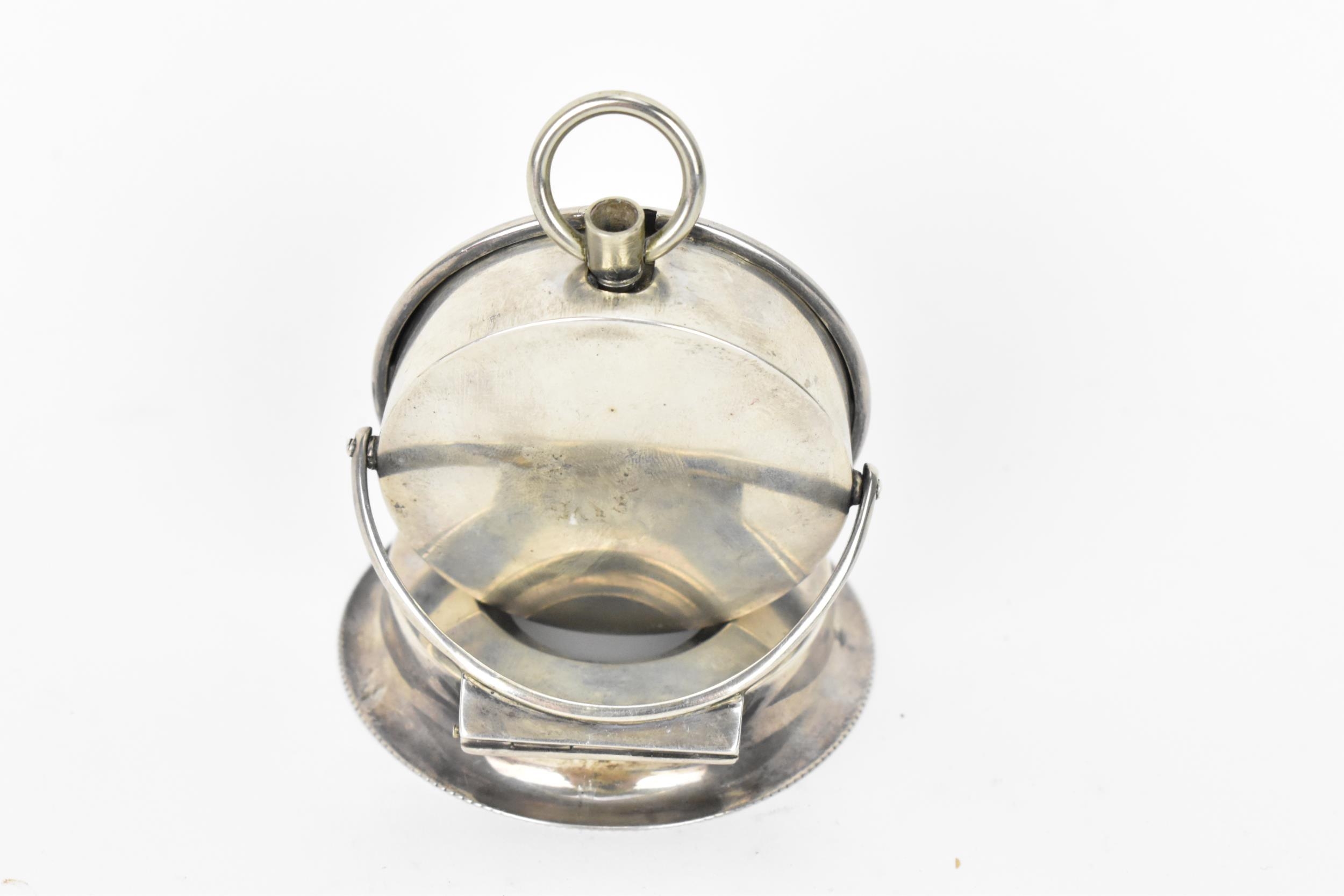An early 20th century open faced pocket watch having a white enamel dial, with gilt hands, Roman - Image 3 of 6