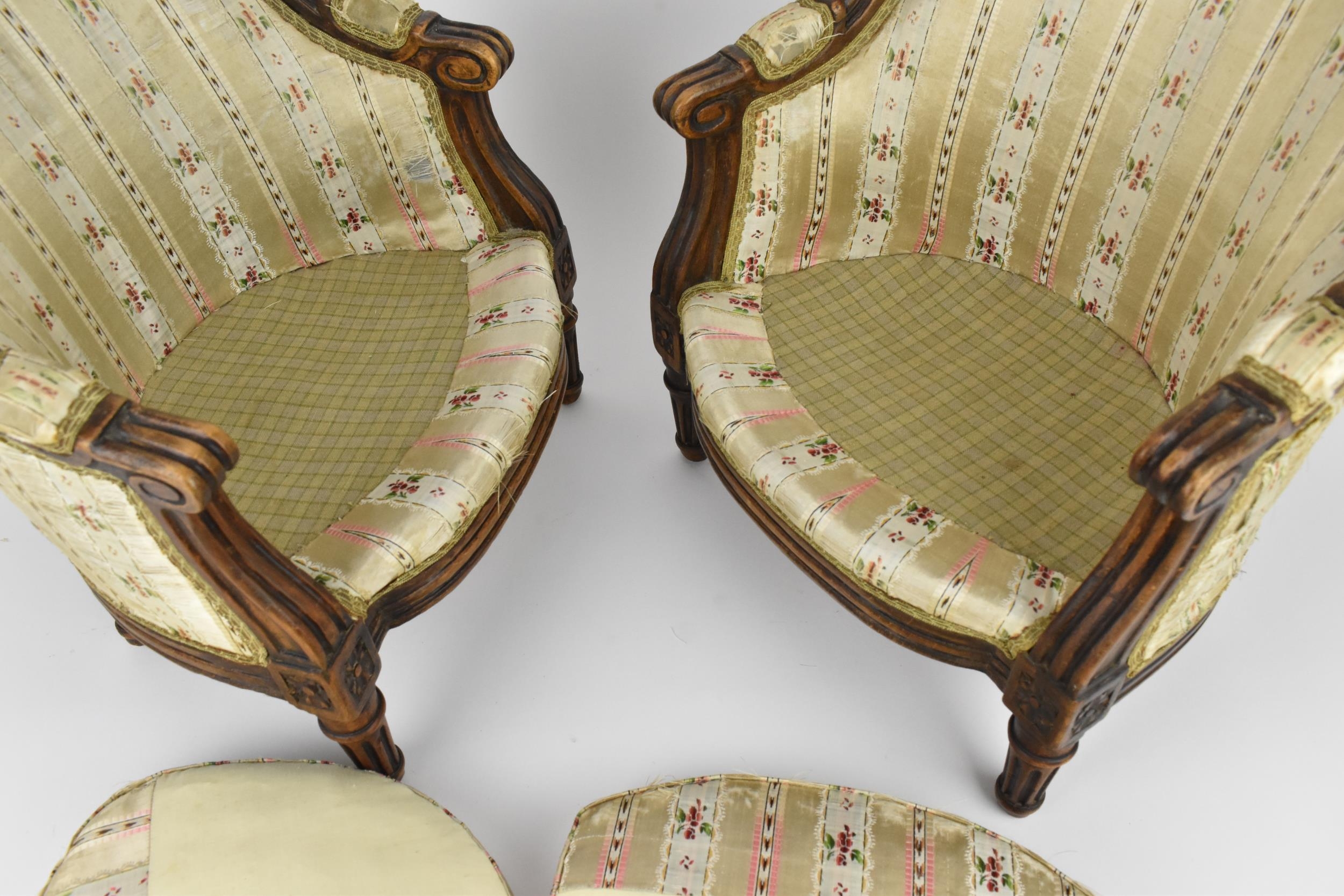 A pair of 18th century French Louis XVI bergère armchairs, circa 1780, with channelled mahogany - Image 6 of 9
