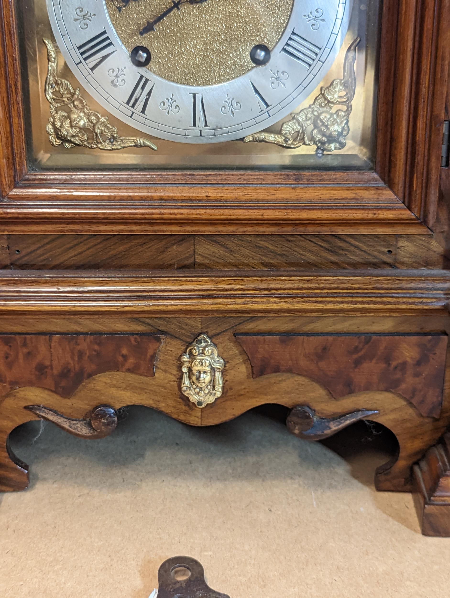 A late 19th century Reinhold Schnekenburger bracket clock with wall hanging bracket, the mixed - Image 9 of 23