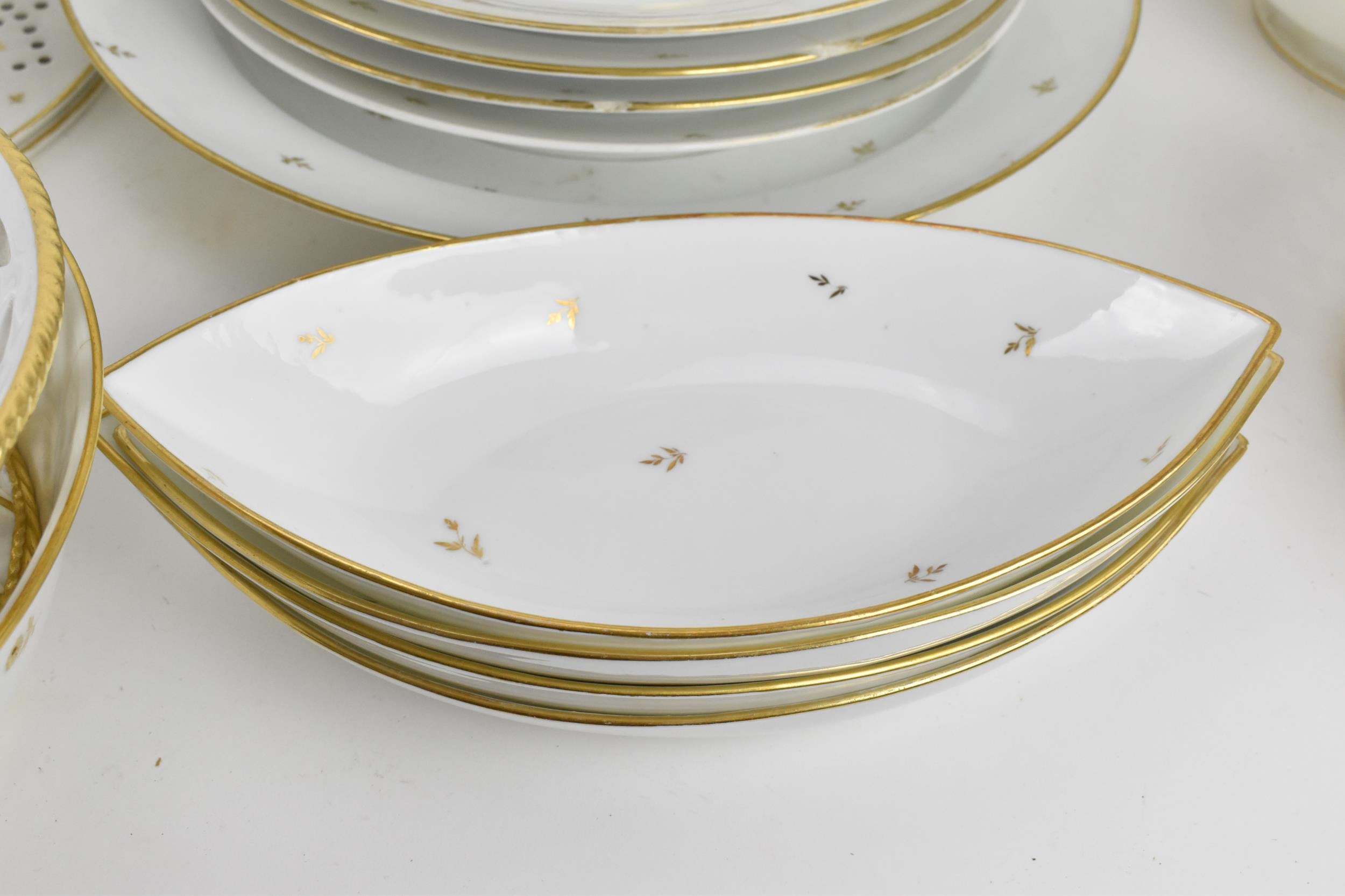 An extensive one hundred and thirty two piece late 19th century French dinner service probably by - Image 19 of 23