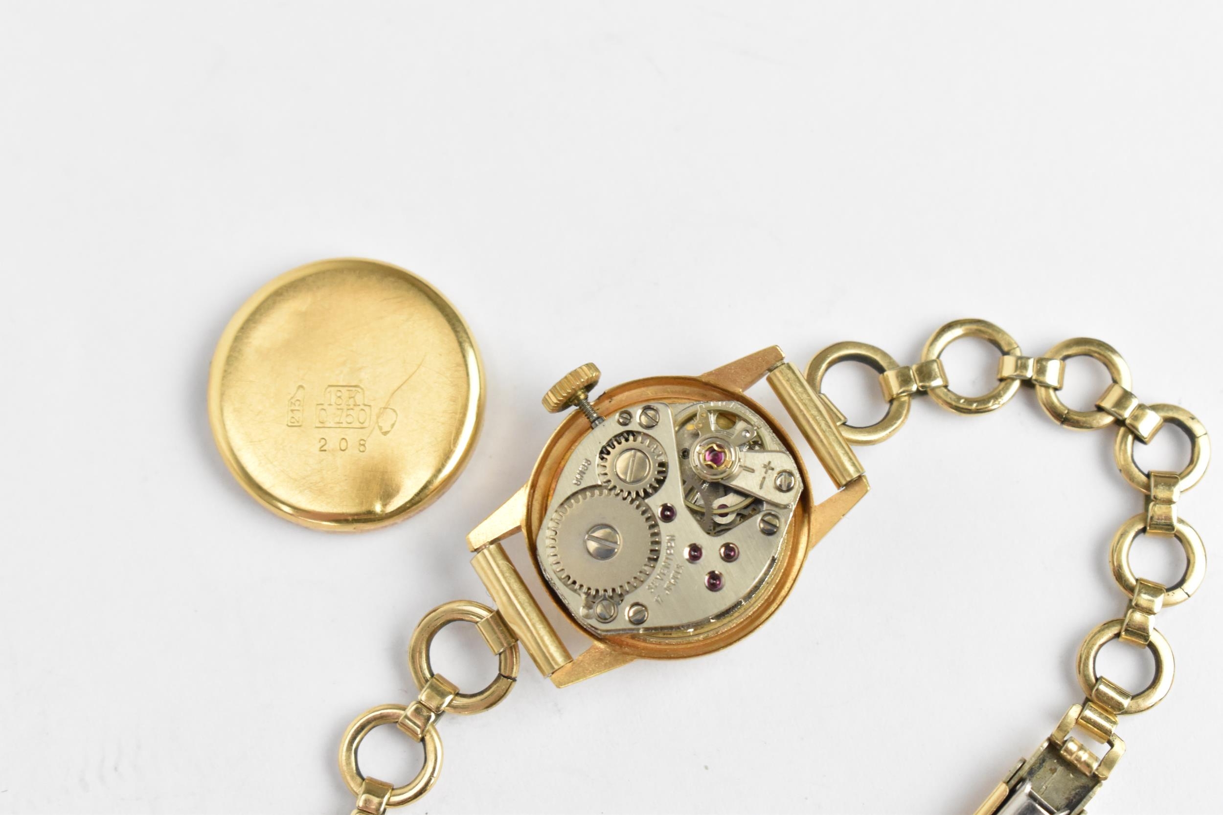 A Carronade manual wind, ladies 9ct gold cased wristwatch having a gilt dial with Arabic numerals on - Image 3 of 4