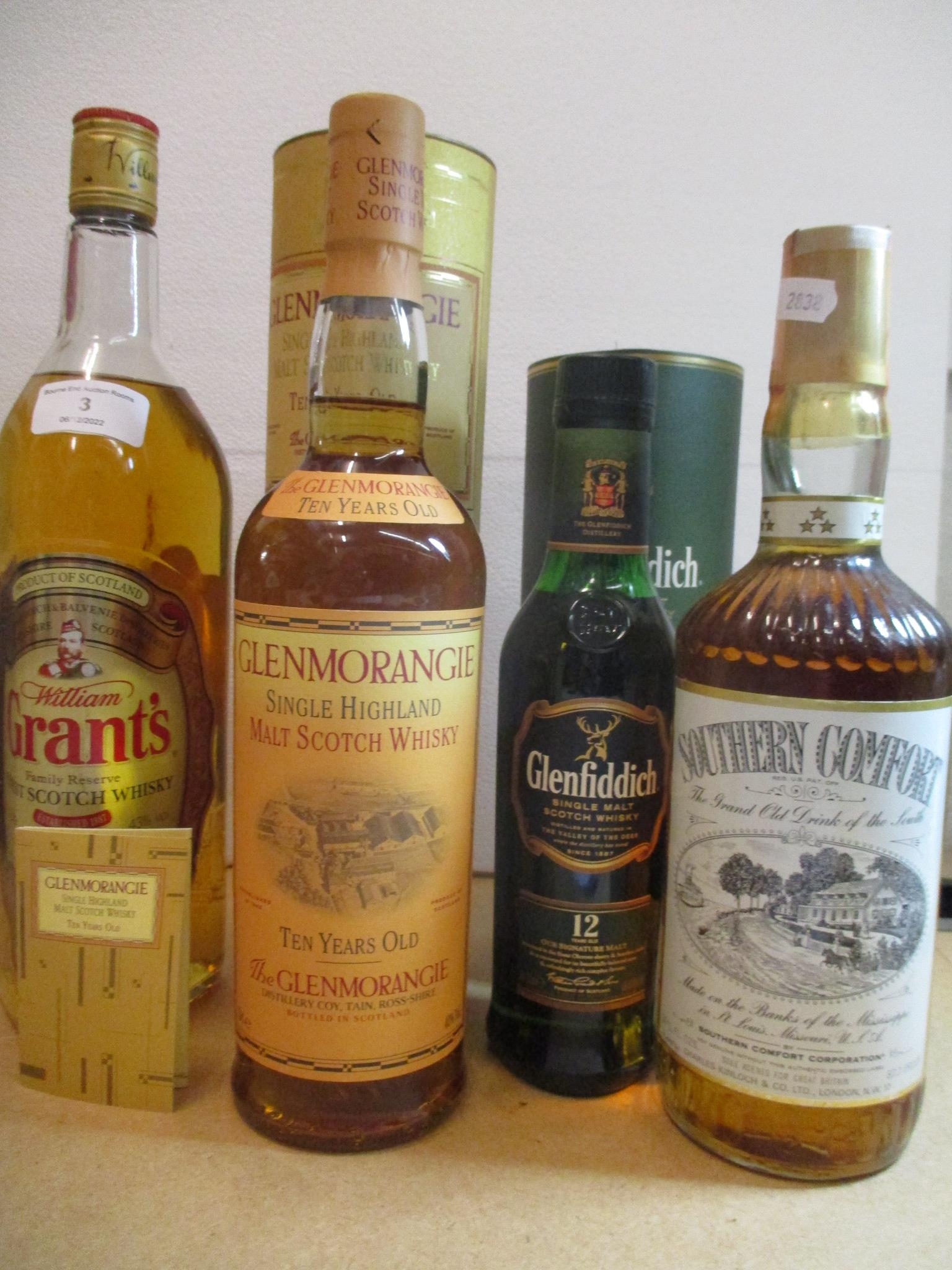 Three bottles of scotch whisky to include Glenmorangie single malt 10 year old, 70cl, Glenfiddich 12