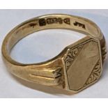 9ct gold gents signet ring, 5.3g Location: