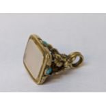 A yellow metal Victorian fob seal inset with four turquoise stones, 5.7g Location: