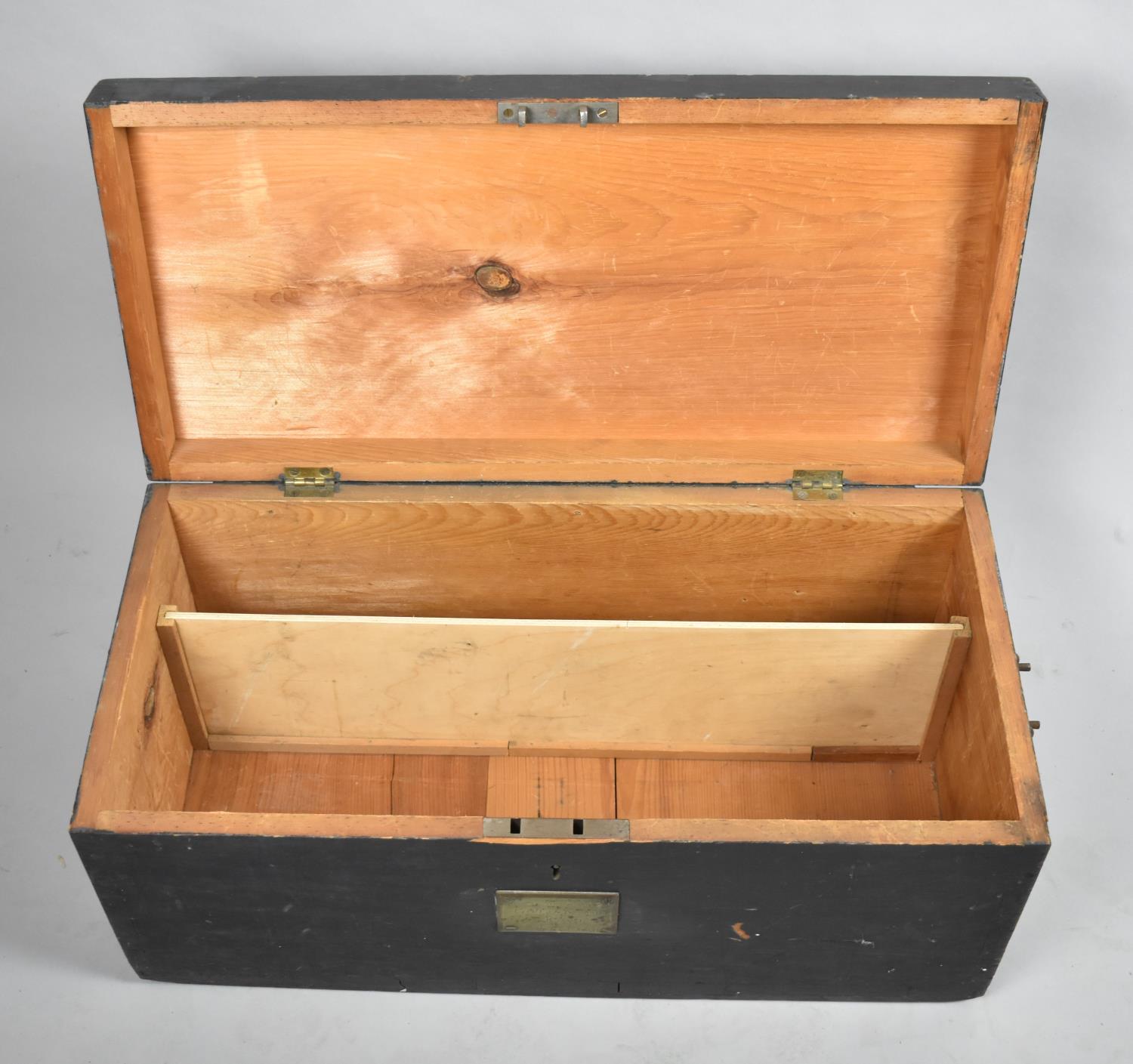 A Vintage Showmans Pine Box with Brass Escutcheon Inscribed WO Mattocks, Gillingham Kent, 67cm wide - Image 3 of 3