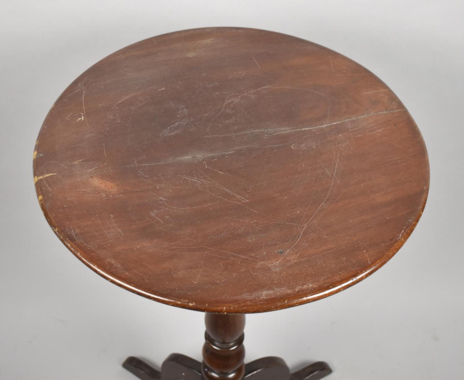 A 19th Century Mahogany Circular Topped Wine Table, 46cm Diameter - Image 2 of 2