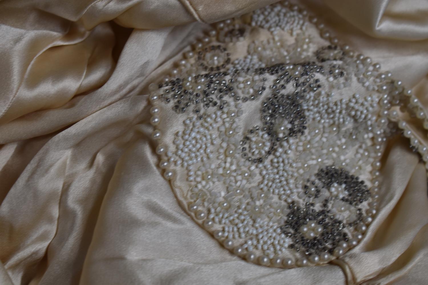 A Collection of Early Lace, Silks, Fabric, Feathers etc - Image 3 of 4