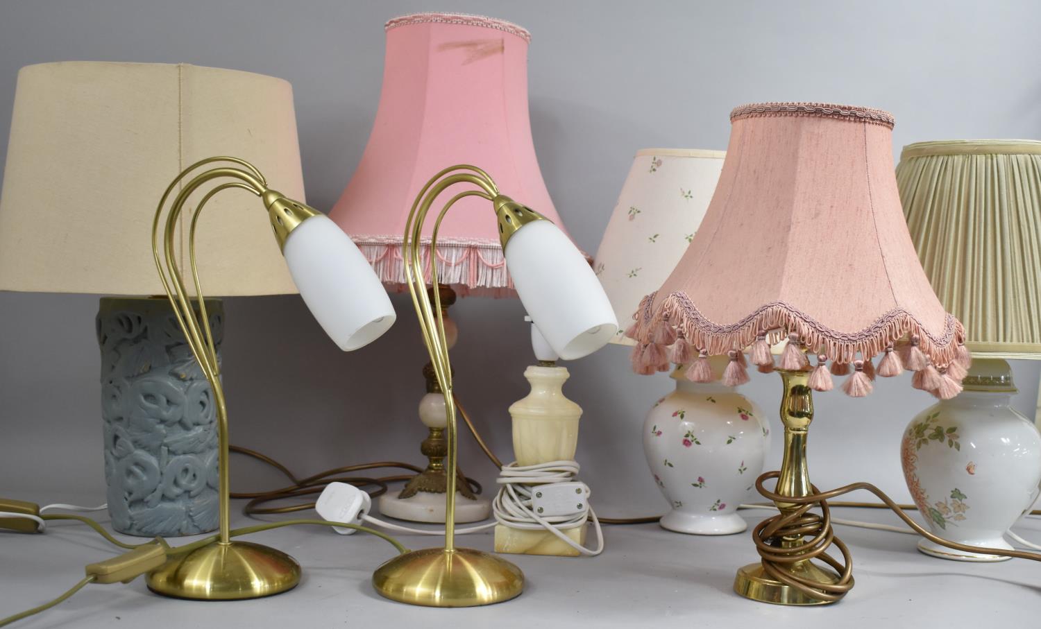 A Collection of Five Table Lamps to include Glass and Ceramics, Brass Desk Lamp Etc - Image 2 of 2