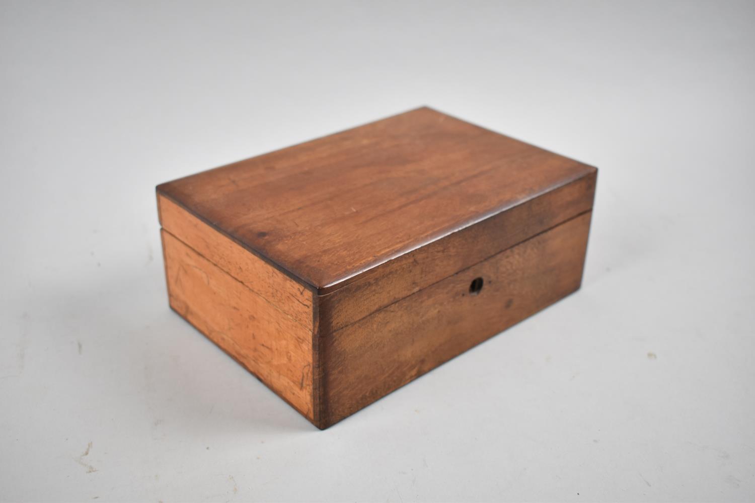 An Edwardian Mahogany Work Box 20x14x8cm High