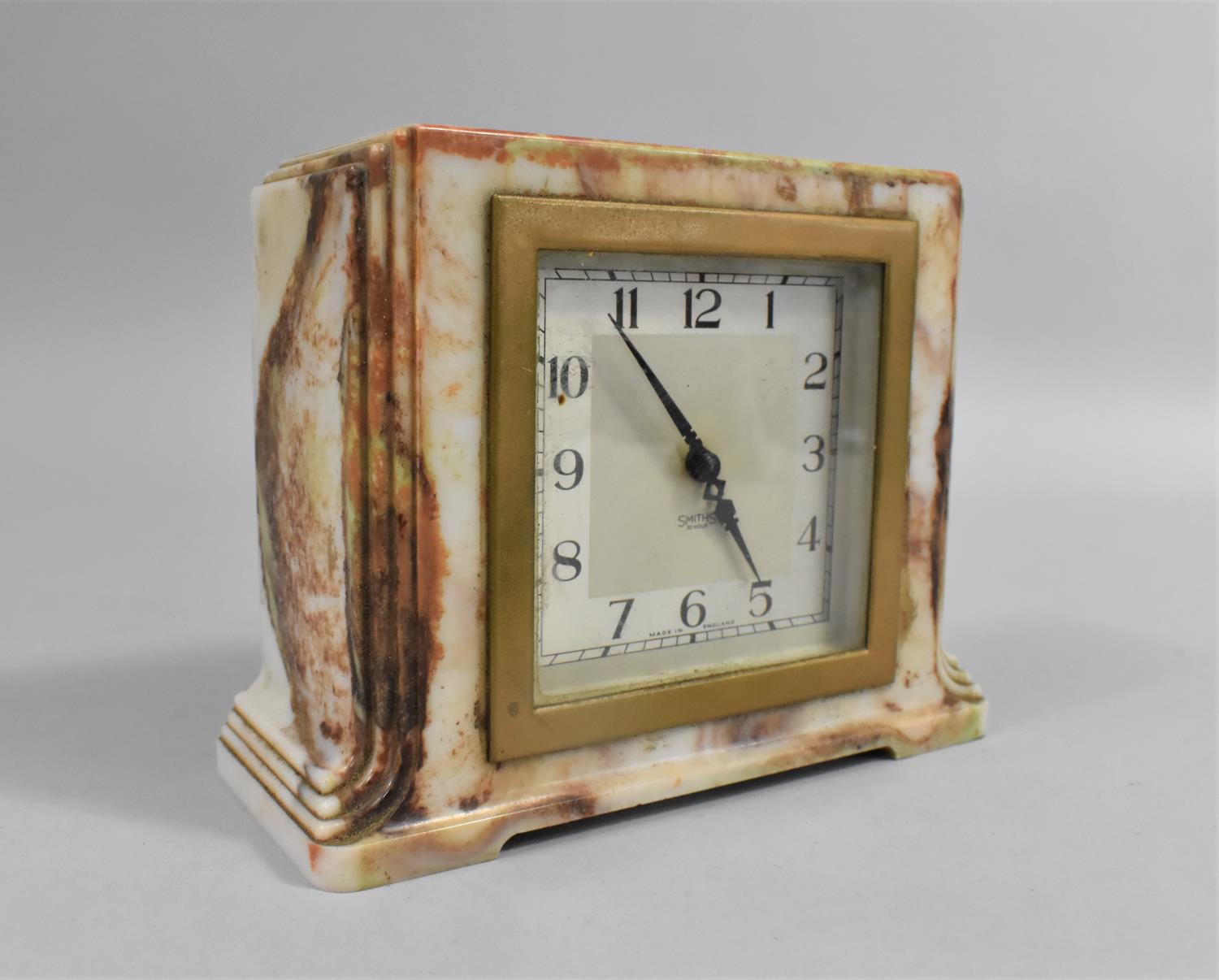 A Vintage Faux Marble Bakelite Mantel Clock by Smiths, 17cms Wide - Bild 2 aus 2