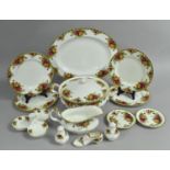 A Collection of Royal Albert Old Country Roses Dinnerwares to Comprise Lidded Tureen, Four Small