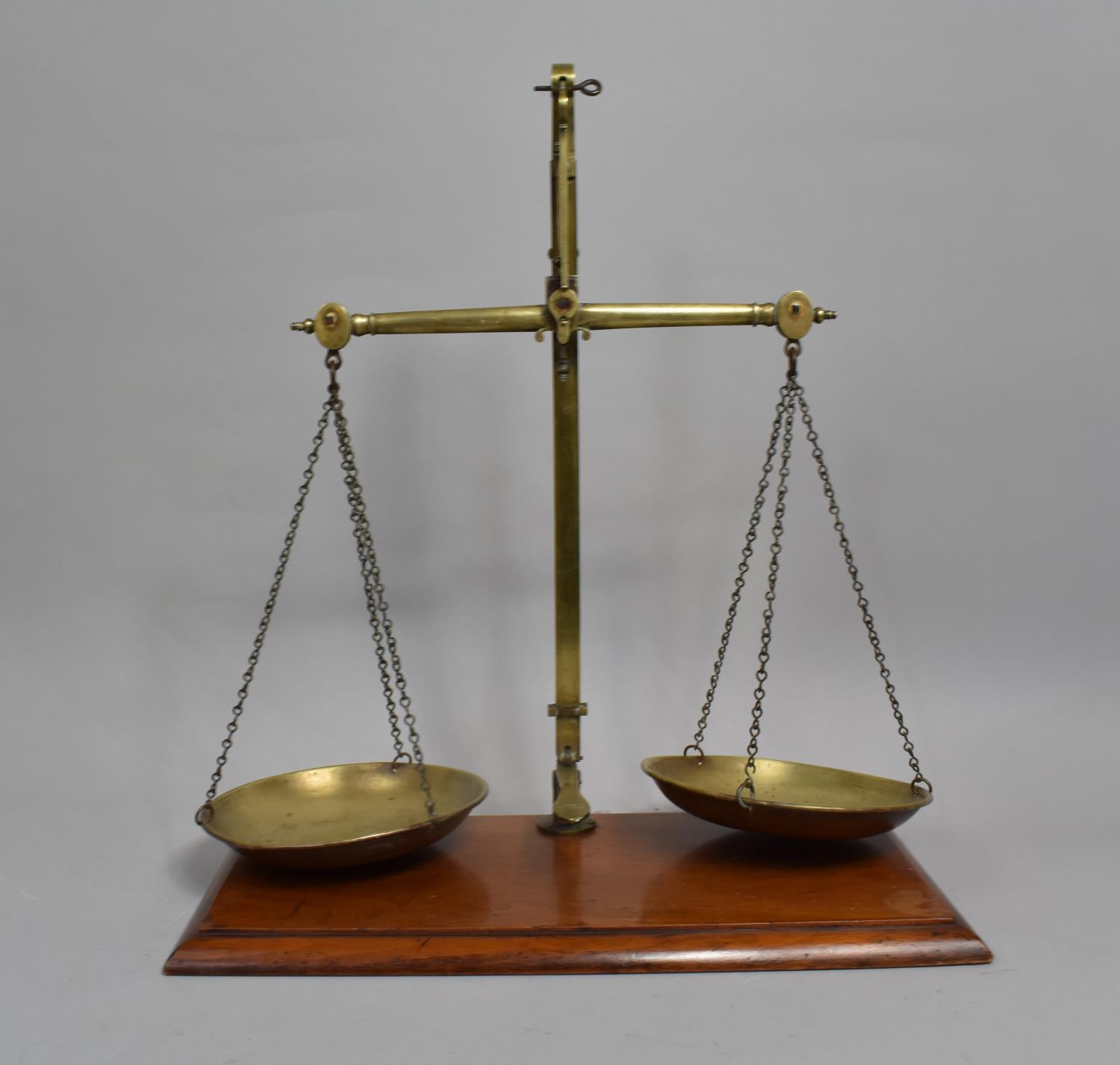 A Set of Late 19th century Brass Pan Scales on Mahogany Wooden Plinth by J Hare, 46cms Wide and - Bild 2 aus 3