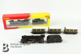2 Hornby locomotives Schools Class loco no.30925 Cheltenham lined black with 3 carriages, unboxed,
