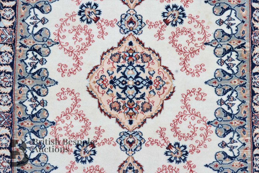 Persian Woollen Carpet - Image 3 of 4