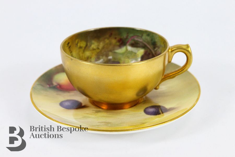 Six Royal Worcester Tea Cups and Saucers - Image 8 of 11