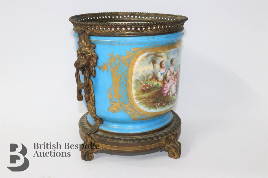 French Sevres Jardiniere - Image 2 of 4