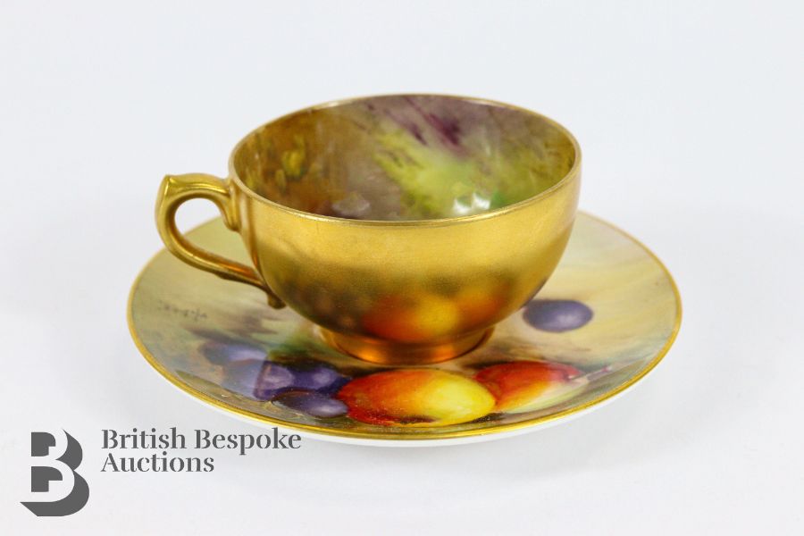 Six Royal Worcester Tea Cups and Saucers - Image 7 of 11