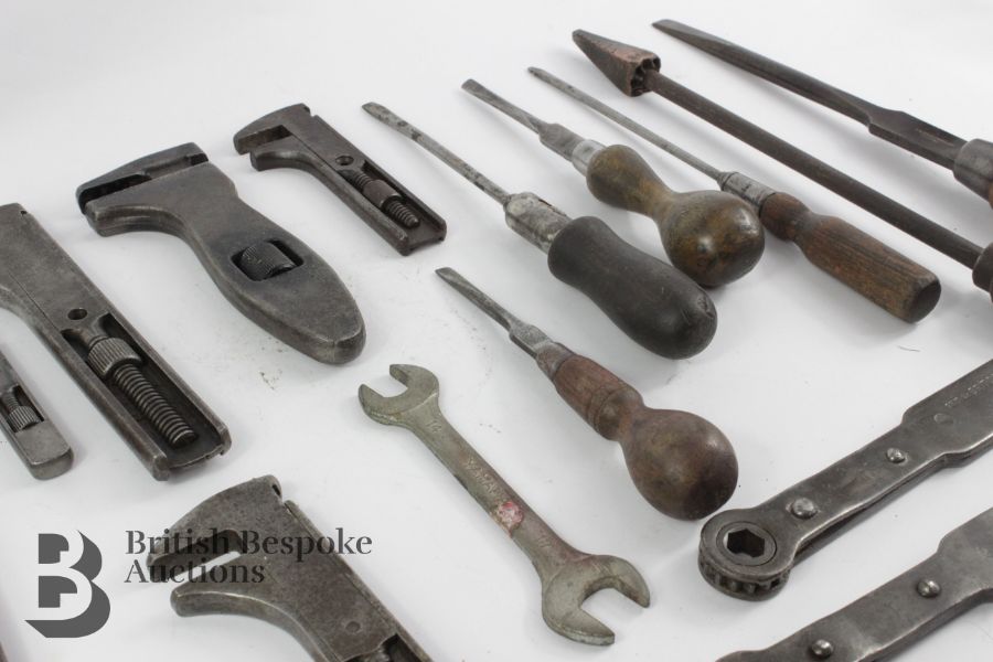 Collection of Tools & Accessories for Classic Cars - Image 10 of 17