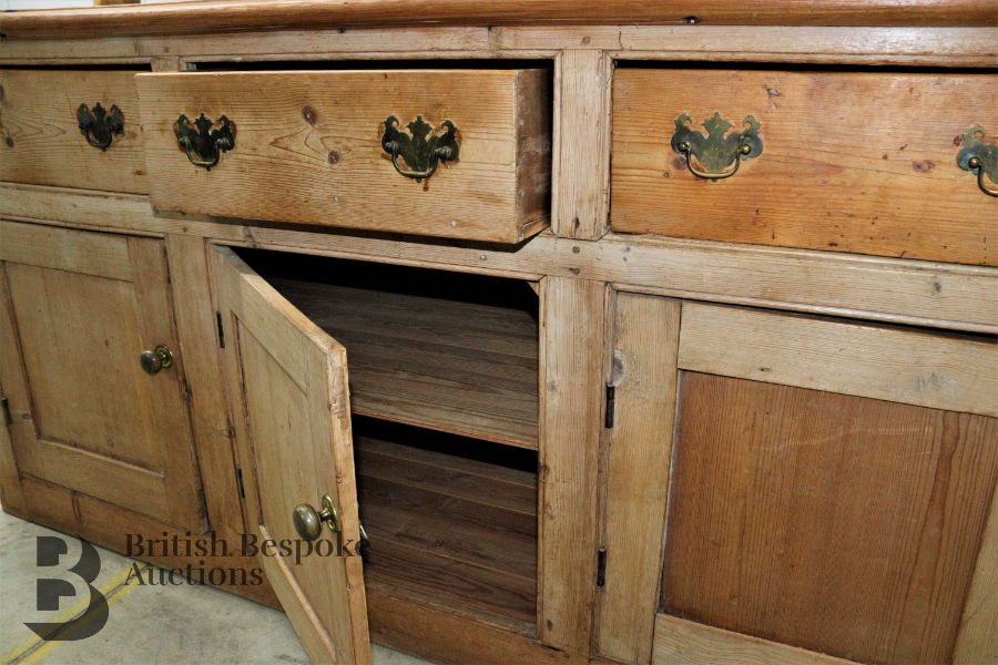 Pine Dresser - Image 3 of 3