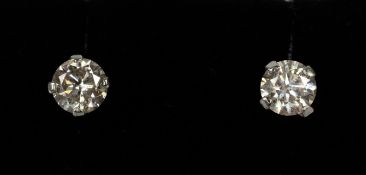 14ct White Gold Diamond Stud Earrings