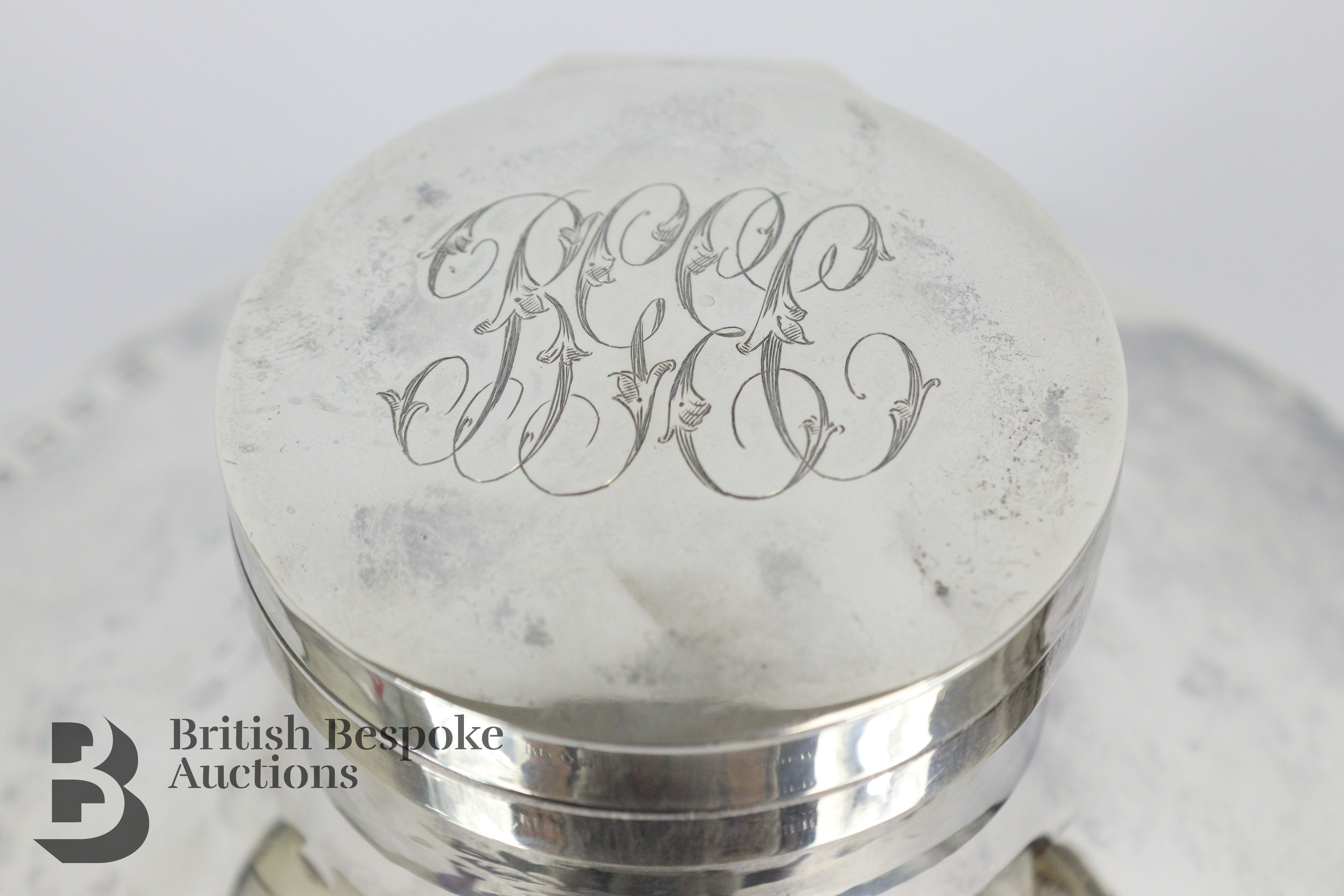George V Silver Travelling Inkwell - Image 3 of 5