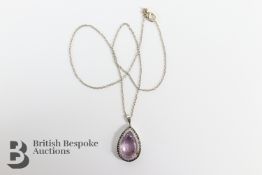 18ct White Gold and Amethyst Pendant