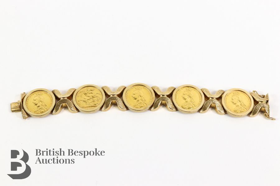 Substantial 9ct Gold 5 Sovereign Bracelet - Image 2 of 7