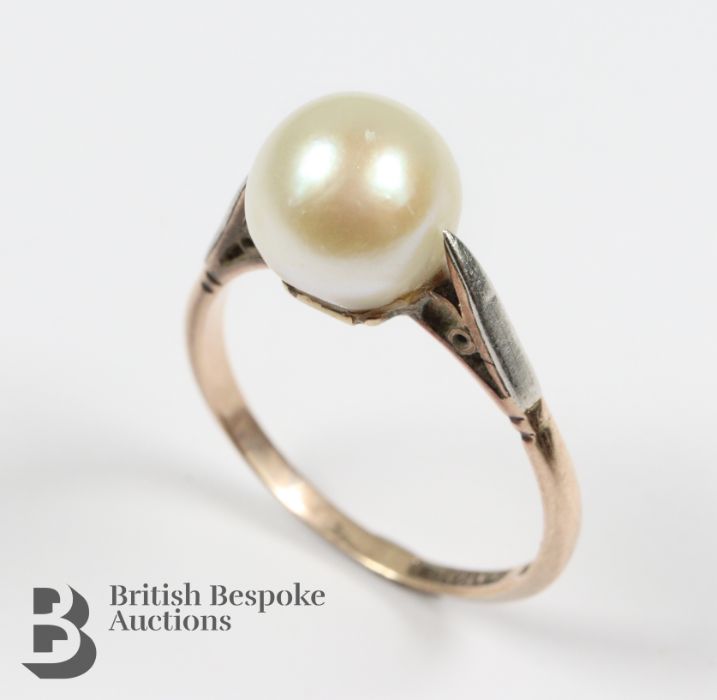 9ct and Platinum Pearl Ring - Image 3 of 3