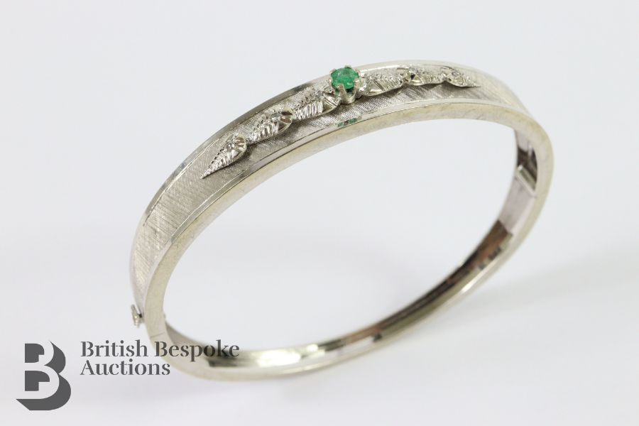 18ct White Gold Emerald and Diamond Bangle