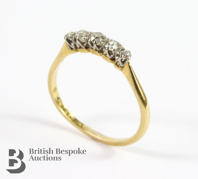 18ct Gold and Platinum Diamond Ring - Image 2 of 3