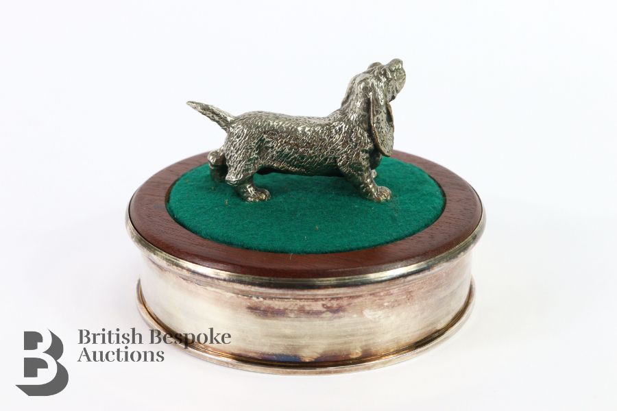 Delightful 'Basset Hound' Accessory Motor Mascot - Image 3 of 4