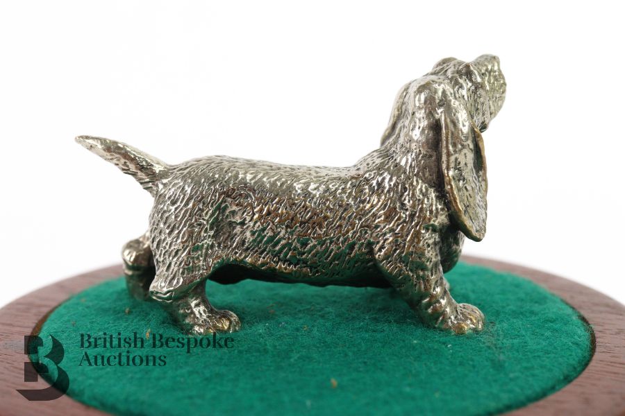 Delightful 'Basset Hound' Accessory Motor Mascot - Image 4 of 4