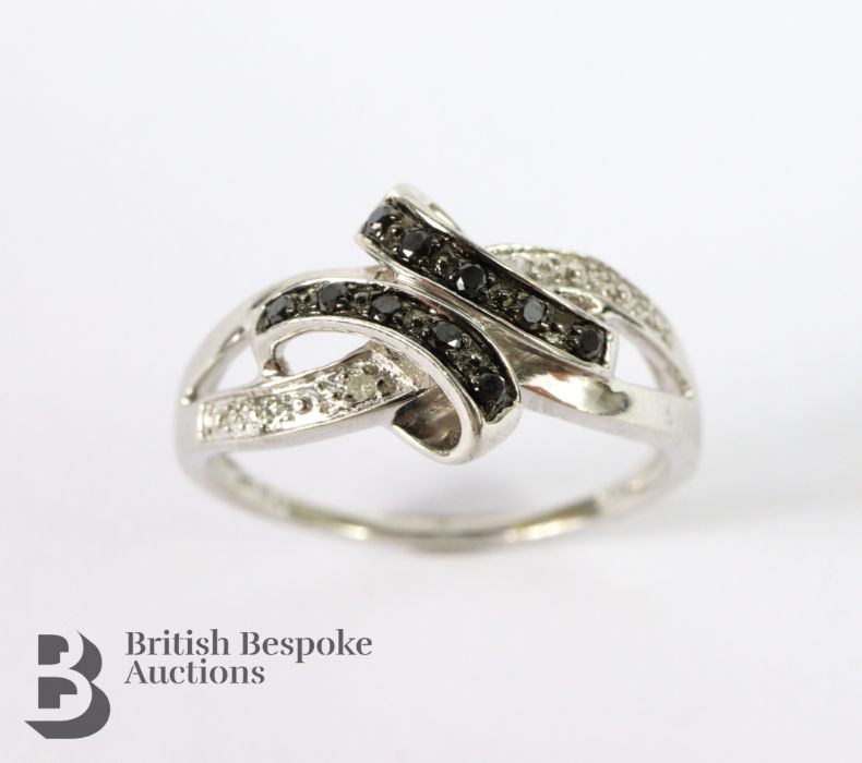 9ct White Gold and Black Diamond Ring - Image 3 of 3