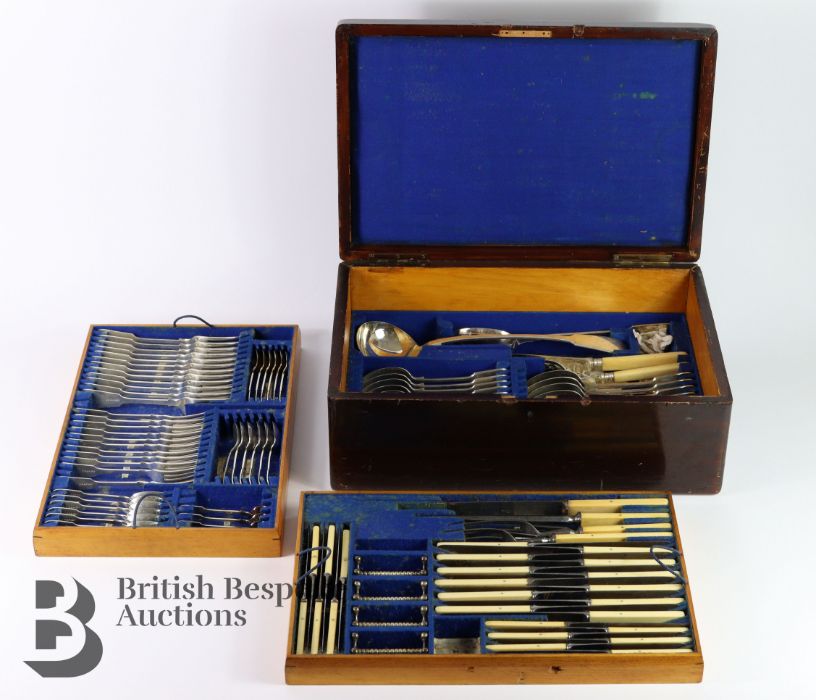 Early 20th Century Canteen of Cutlery - Image 6 of 8