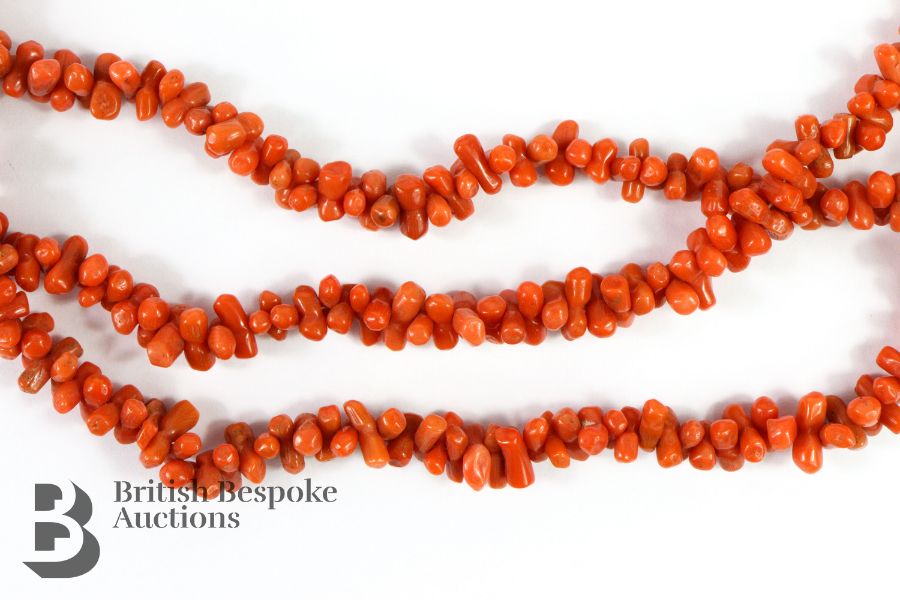 Victorian Three Strand Natural Coral Necklace - Image 2 of 4