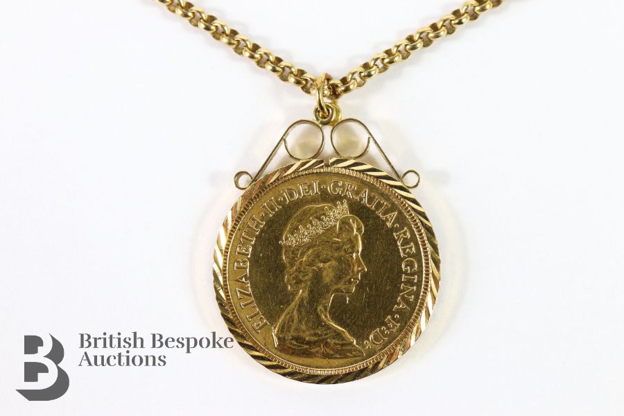 1981 Full Sovereign on 9ct Gold Chain - Image 3 of 3