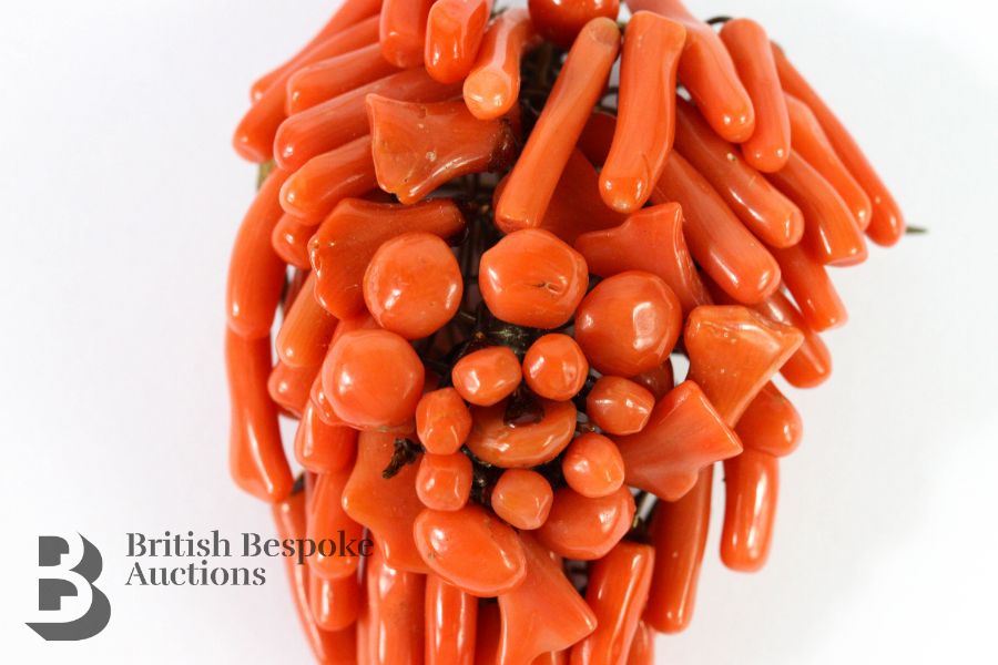 Vintage Stylized Coral Brooch - Image 3 of 3