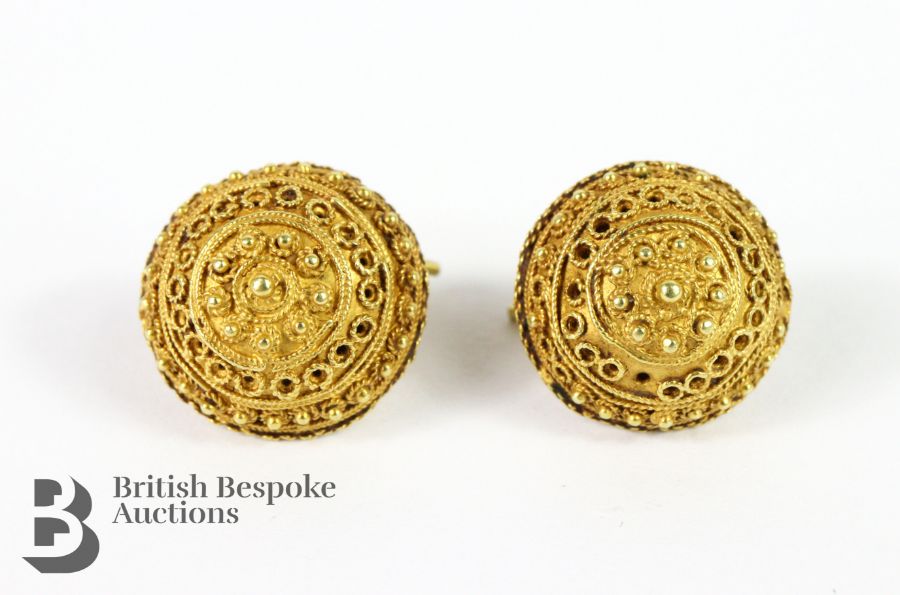 Pair of 14/15ct Yellow Gold Earrings - Image 2 of 3
