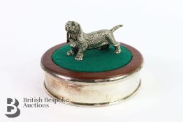 Delightful 'Basset Hound' Accessory Motor Mascot