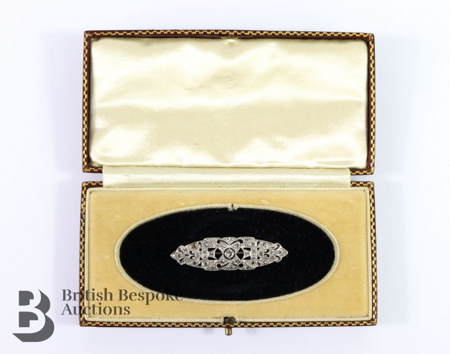 18ct White Gold and Platinum Edwardian Diamond Brooch - Image 7 of 11
