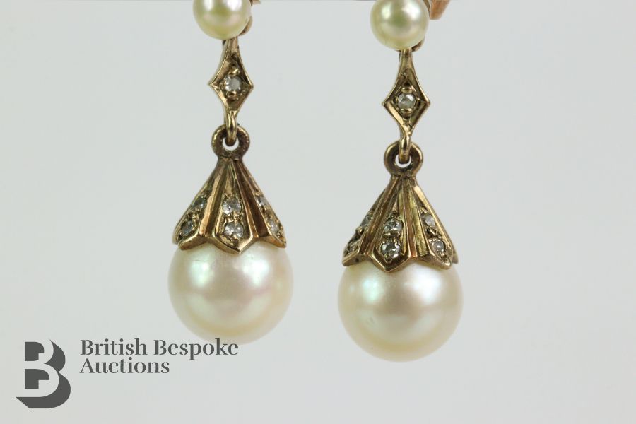 9ct Gold Cultured Pearl Drop Earrings - Image 2 of 2