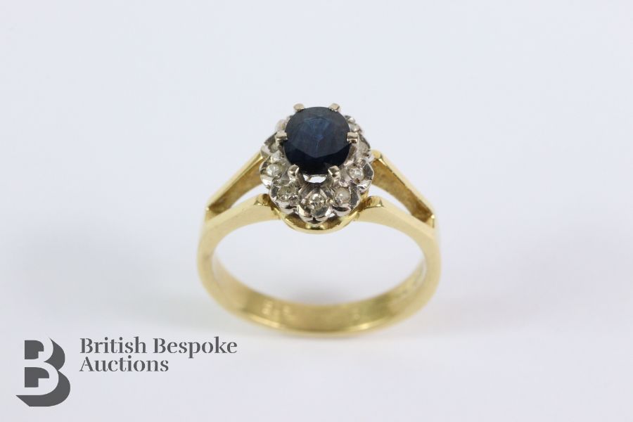 18ct Yellow Gold Sapphire and Diamond Ring - Image 3 of 3